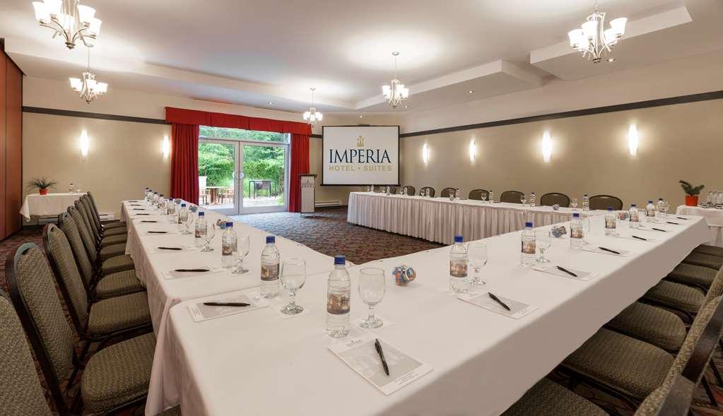 Imperia Hotel Et Suites Terrebonne Facilidades foto