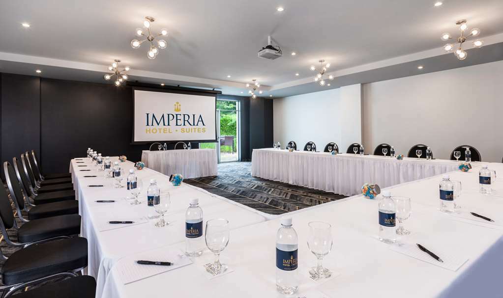 Imperia Hotel Et Suites Terrebonne Facilidades foto