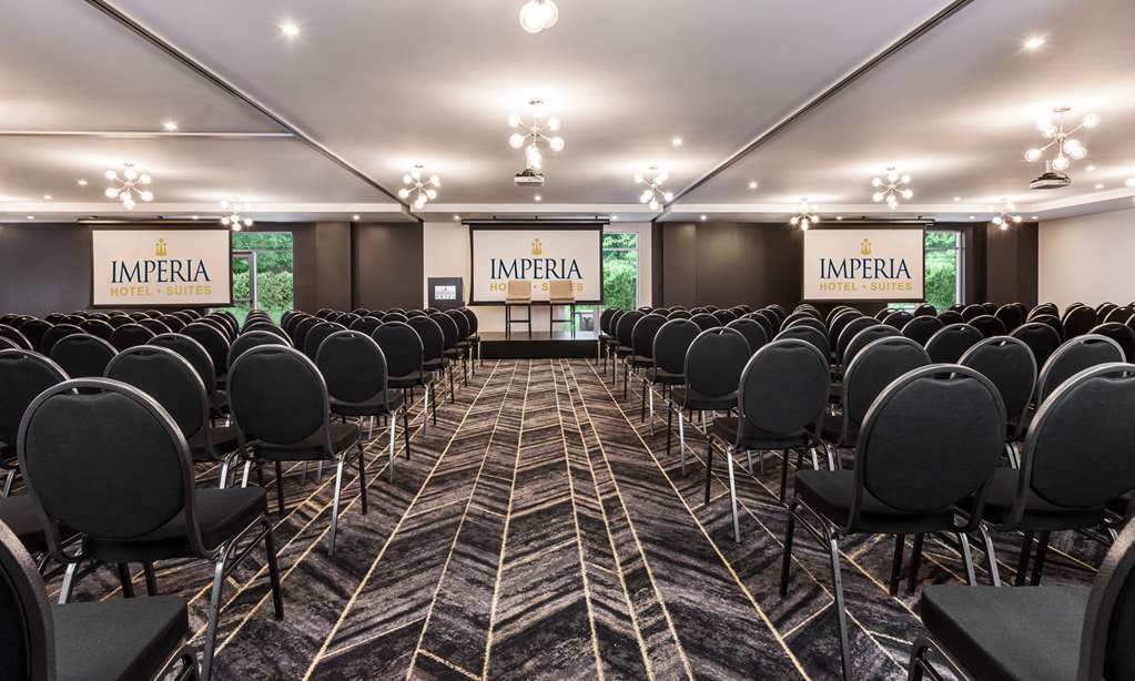 Imperia Hotel Et Suites Terrebonne Facilidades foto